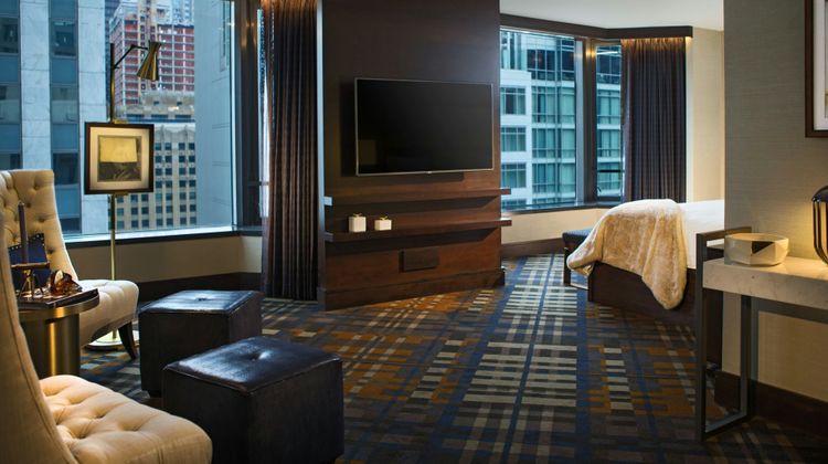 Renaissance Chicago Downtown Hotel Suite