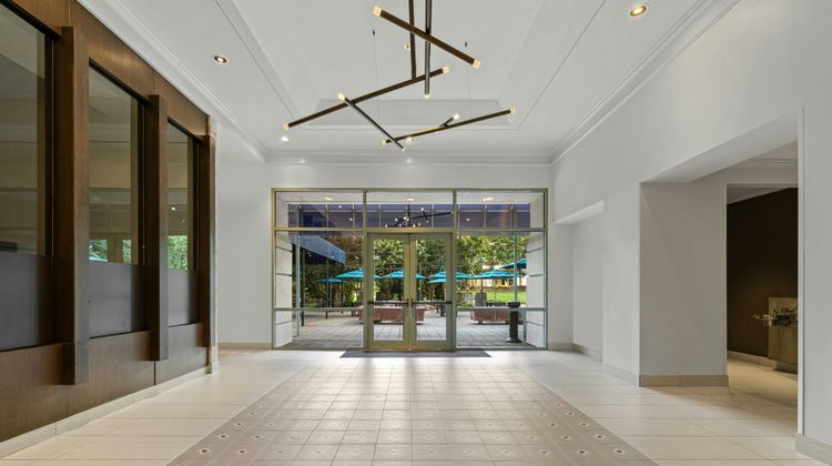 Franklin Marriott Cool Springs Lobby
