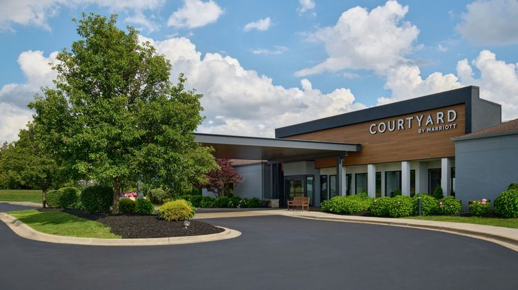 Courtyard by Marriott Detroit Southfield Exterior