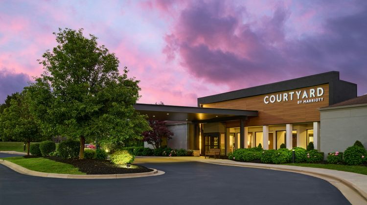 Courtyard by Marriott Detroit Southfield Exterior