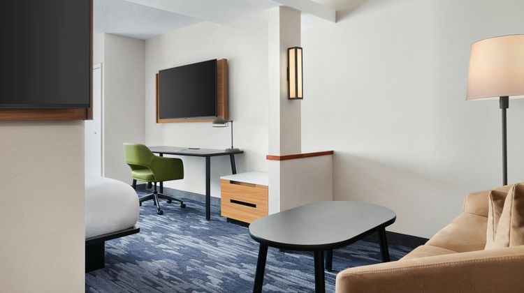 Fairfield Inn & Suites by Marriott Suite