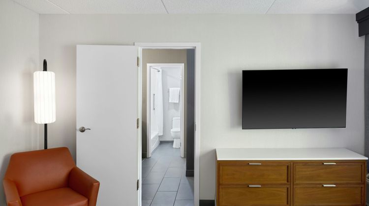 Courtyard by Marriott Detroit Southfield Suite