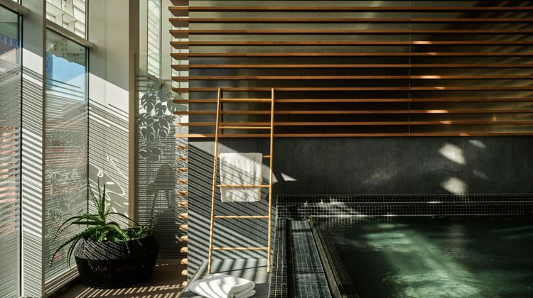 Roomers Frankfurt Central Spa