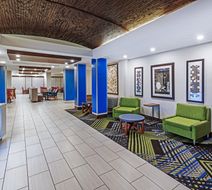 Holiday Inn Express Hotel & Suites Exterior