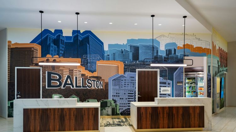 Residence Inn Arlington Ballston Lobby