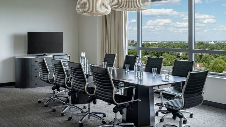 Residence Inn Arlington Ballston Suite