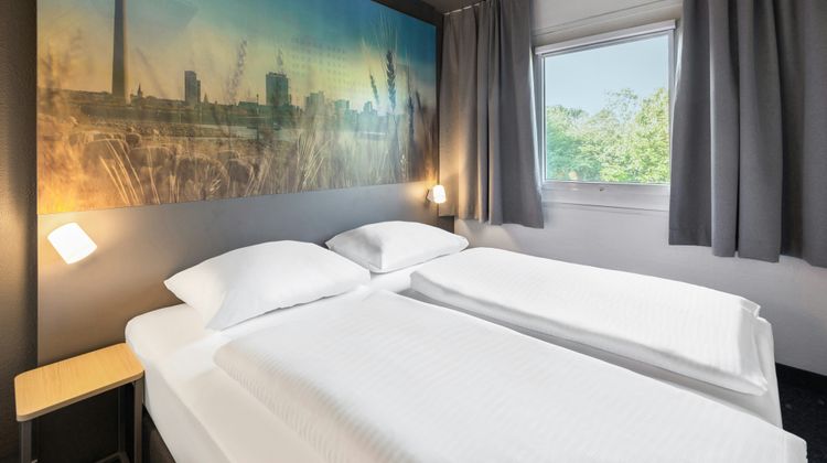 Ibis Budget Duesseldorf Airport Exterior