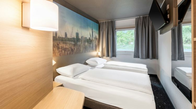 Ibis Budget Duesseldorf Airport Exterior