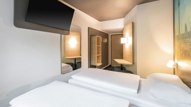 Ibis Budget Duesseldorf Airport Exterior