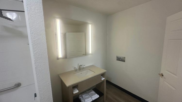 Red Roof Inn San Antonio – South Park Room