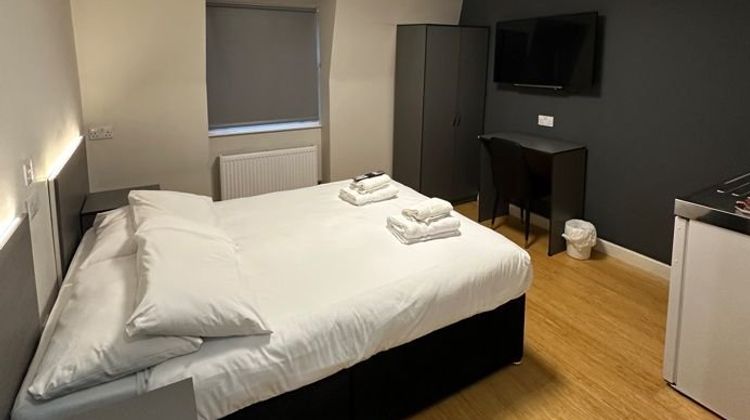 Wendover Arms Hotel Room