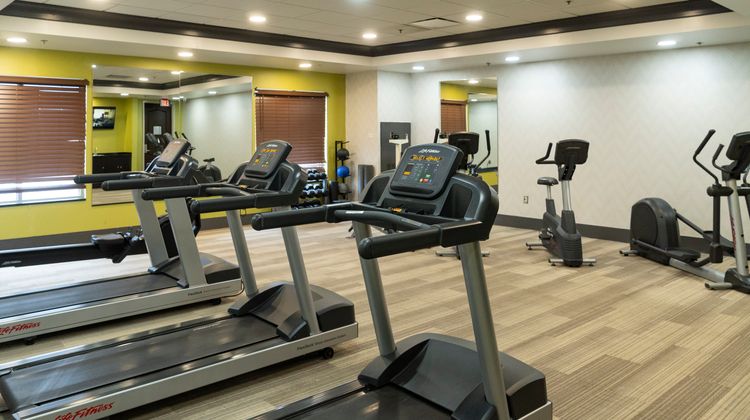 Holiday Inn Express Hotel & Suites Health Club