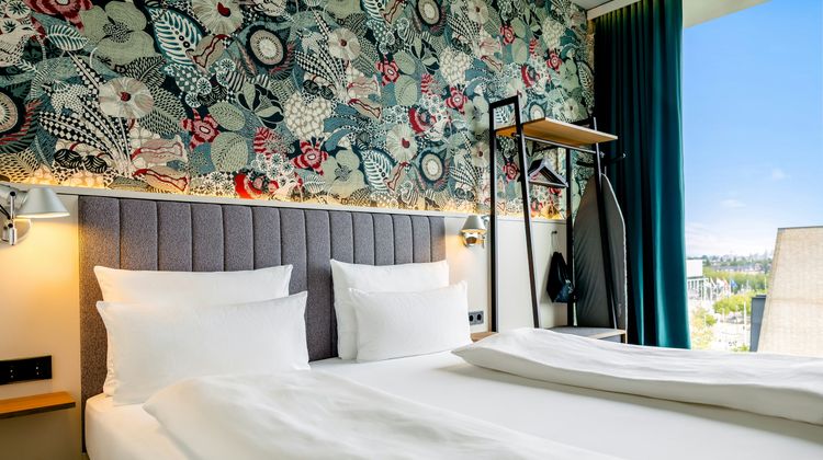 Motel One Amsterdam Room