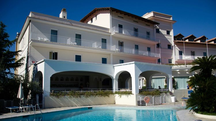 Aminta Grand Hotel Exterior