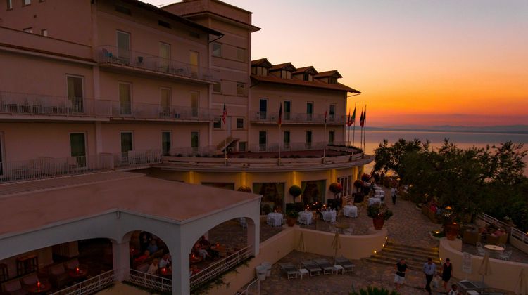 Aminta Grand Hotel Exterior