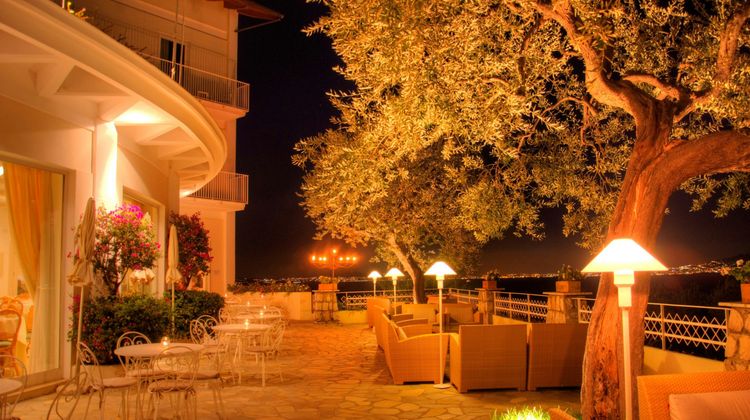 Aminta Grand Hotel Exterior