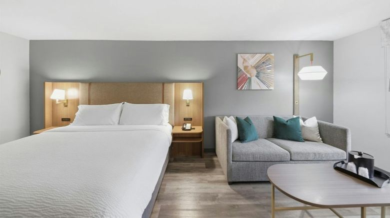 <b>Holiday Inn Atlanta Northlake Room</b>. Images powered by <a href="https://www.leonardoworldwide.com/" title="Leonardo Worldwide" target="_blank">Leonardo</a>.