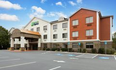 Holiday Inn Express & Stes Acworth