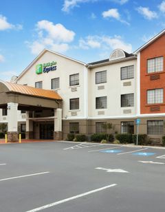 Holiday Inn Express & Stes Acworth