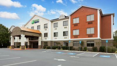 Holiday Inn Express & Stes Acworth