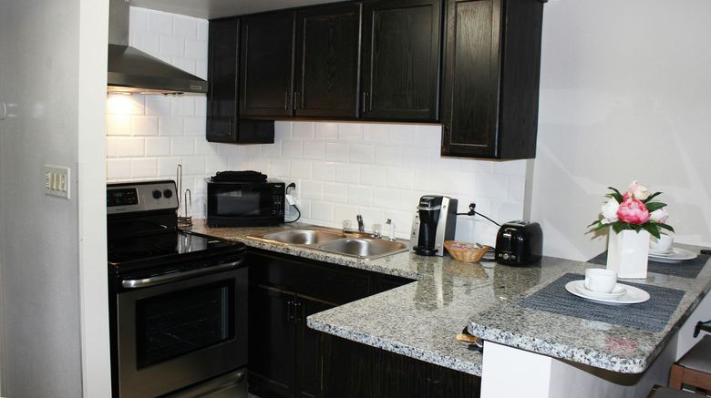 <b>Holiday Inn Atlanta Northlake Room</b>. Images powered by <a href="https://www.leonardoworldwide.com/" title="Leonardo Worldwide" target="_blank">Leonardo</a>.