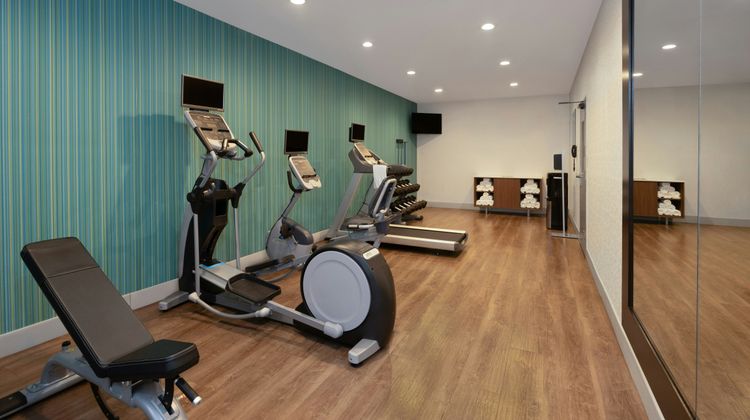 Holiday Inn Express & Stes Acworth Health Club