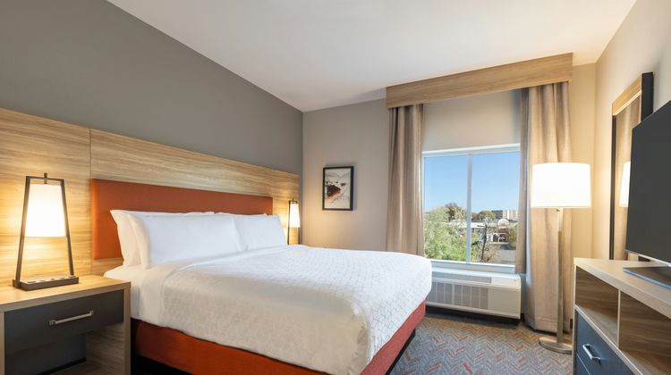 Candlewood Suites Oakwood Room