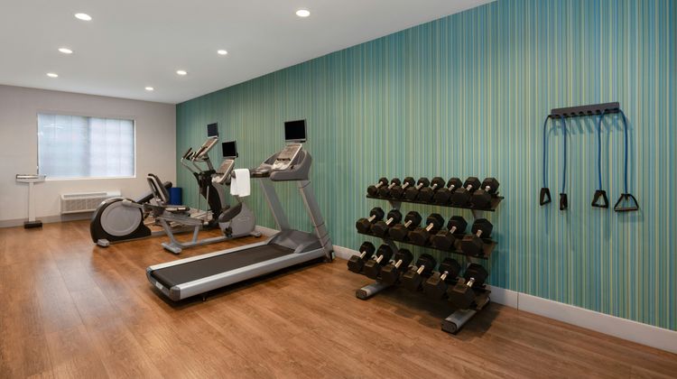 Holiday Inn Express & Stes Acworth Health Club