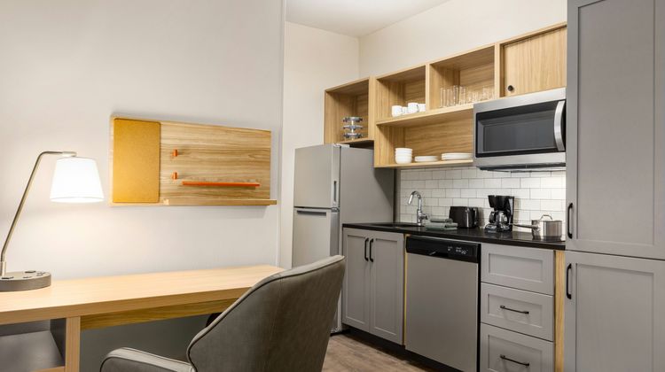Candlewood Suites Oakwood Room