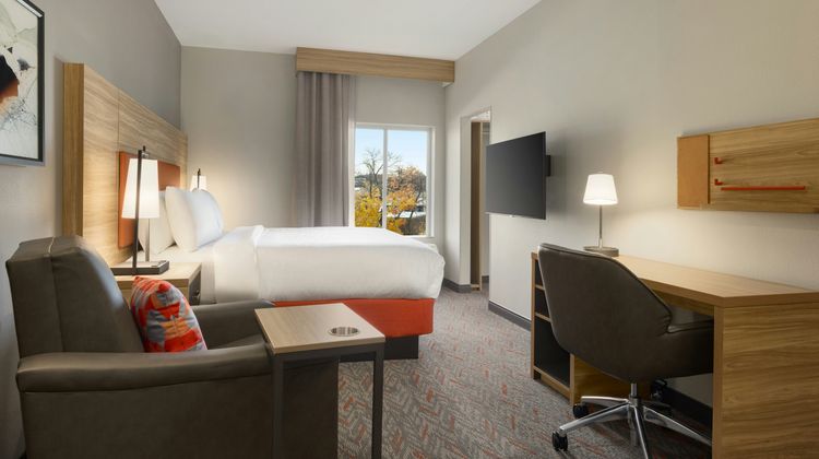 Candlewood Suites Oakwood Room