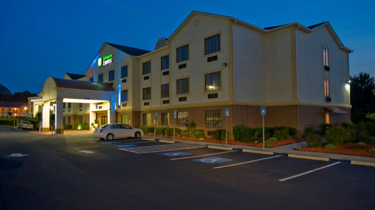 Holiday Inn Express & Stes Acworth Exterior