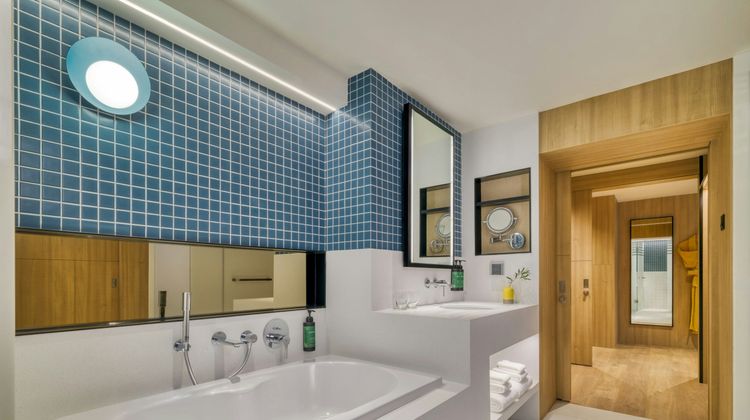 Voco Bangkok Surawong Room