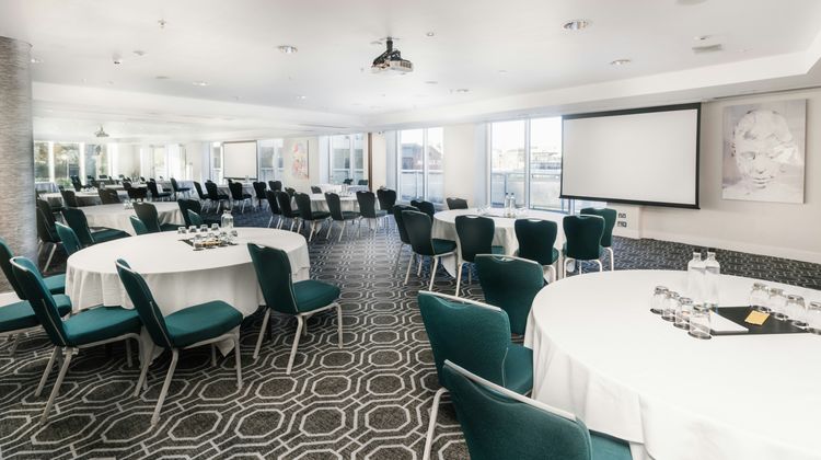 voco St David's Cardiff Meeting