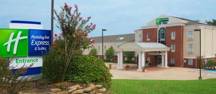 Holiday Inn Express Exterior