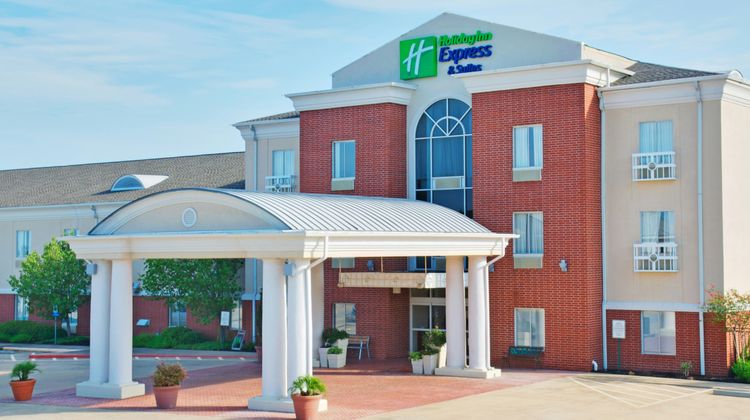 Holiday Inn Express Exterior