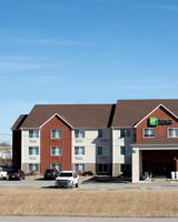 Holiday Inn Express & Stes Maryville