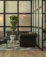 Holiday Inn the niu Leo