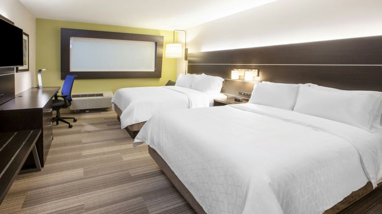 Holiday Inn Express & Stes Maryville Room