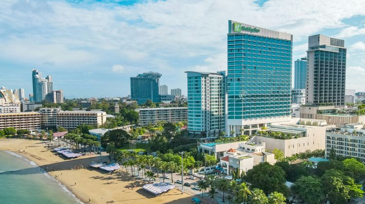 Holiday Inn Pattaya Exterior
