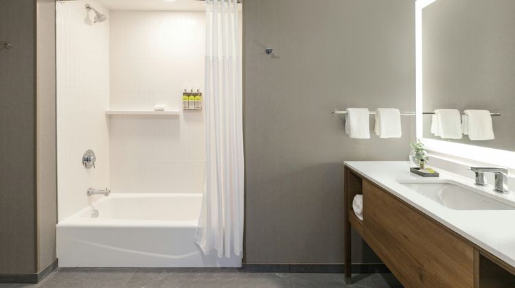 Staybridge Stes Rochester-St Marys Area Room