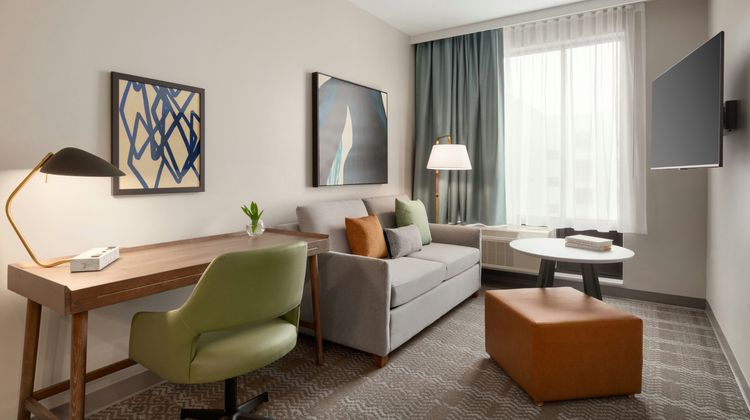 Staybridge Stes Rochester-St Marys Area Suite