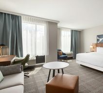 Staybridge Stes Rochester-St Marys Area Room