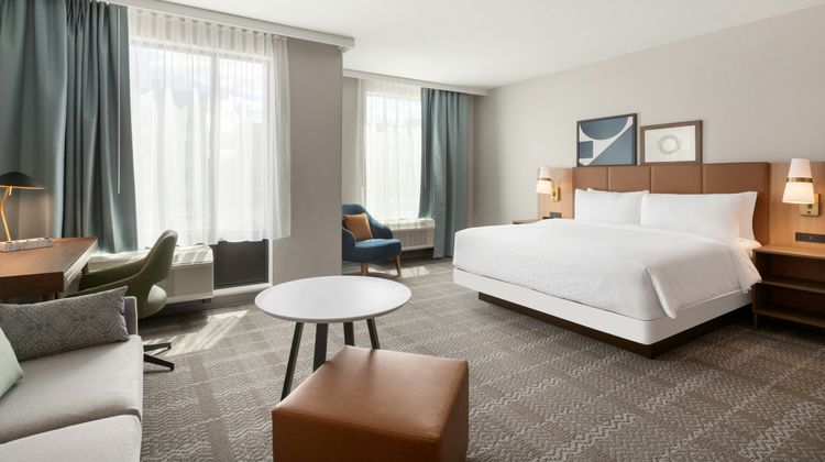Staybridge Stes Rochester-St Marys Area Suite