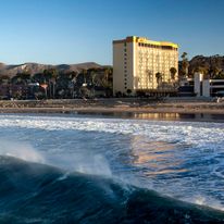 Crowne Plaza Ventura Beach