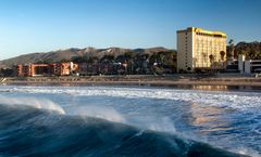 Crowne Plaza Ventura Beach