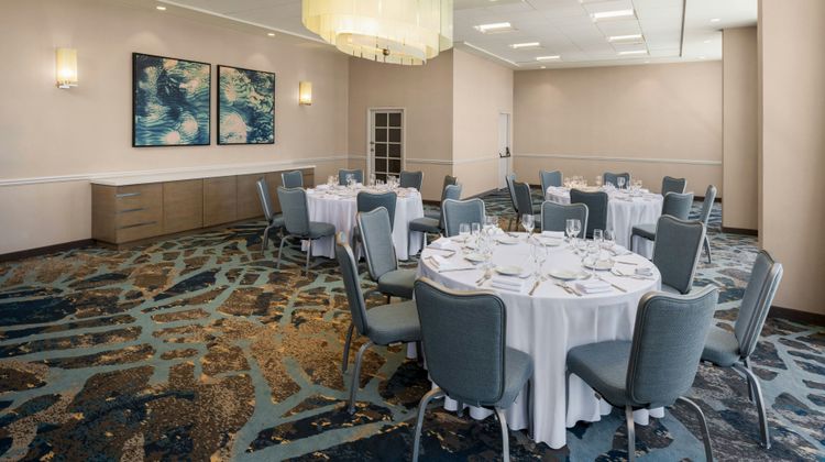 Crowne Plaza Ventura Beach Ballroom