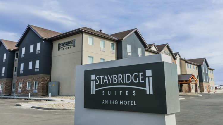 Staybridge Suites Dawson Creek Exterior