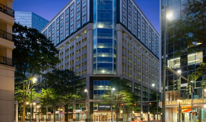 Courtyard Charlotte City Center Exterior