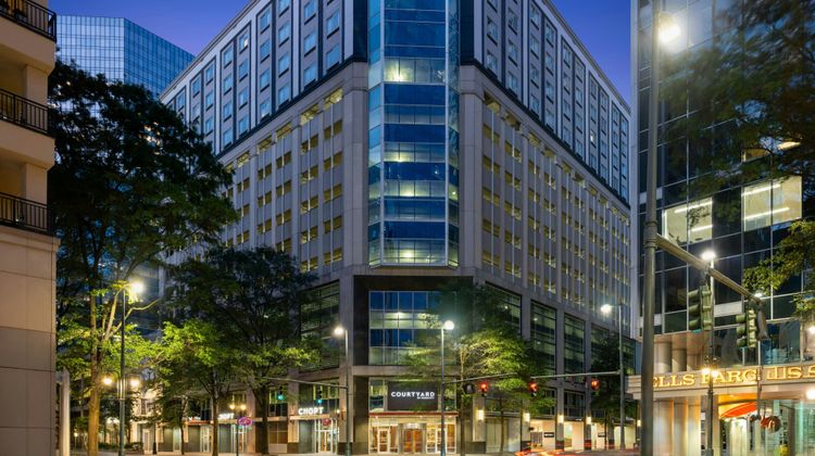 Courtyard Charlotte City Center Exterior