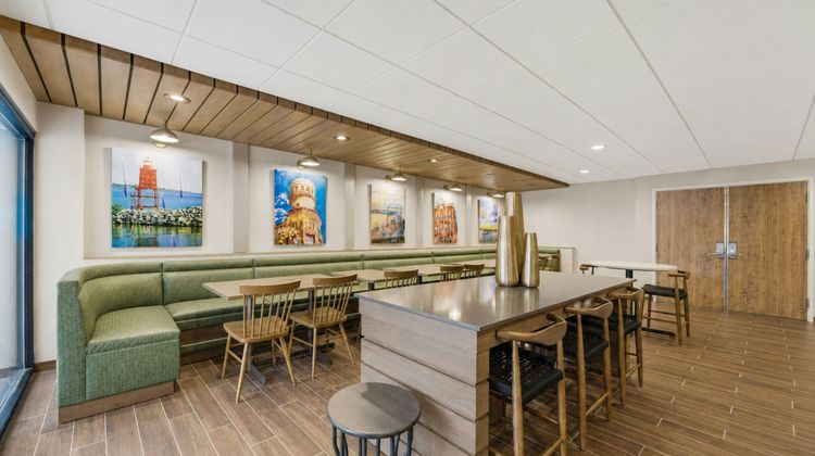 Fairfield Inn & Suites Mt. Pleasant Restaurant